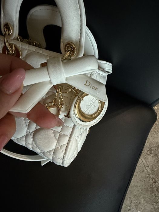 Dior mini чанта чисти нова