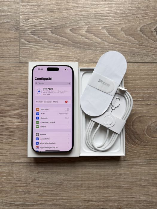 Iphone 16 PRO, bat.90% - negru titan