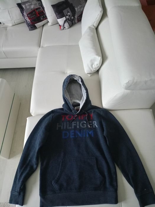Vând hanorac Tommy Hilfiger, produs de calitate superioara mărimea S.