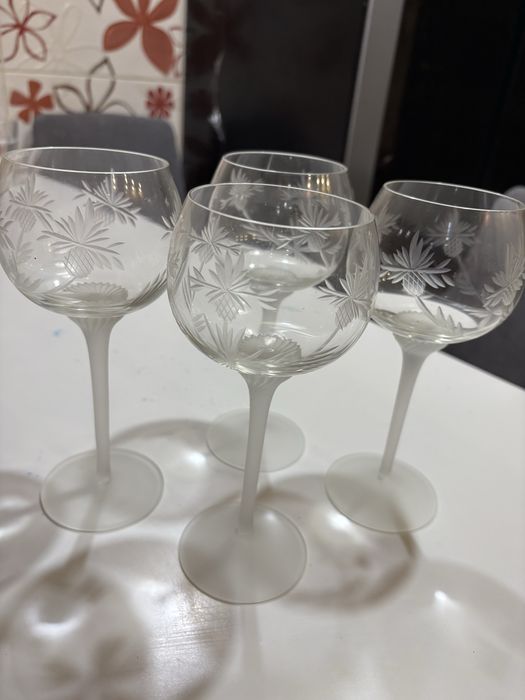 Set 5 pahare tip goblet din sticlă gravată