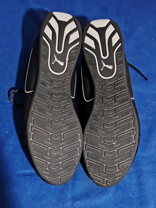 PUMA Ferrari adidași, mărimea 44,5, interior talpă 29 cm