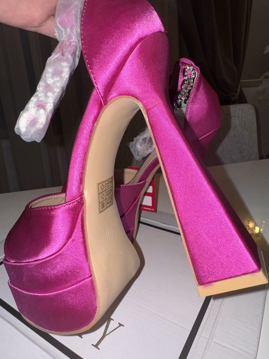 Pantofi Model Versace Lila 2024