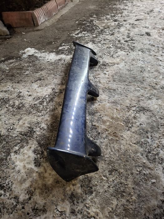 Продам спойлер поджеро