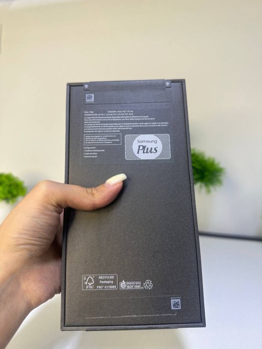 Samsung S25 Ultra / 512gb / NEW /