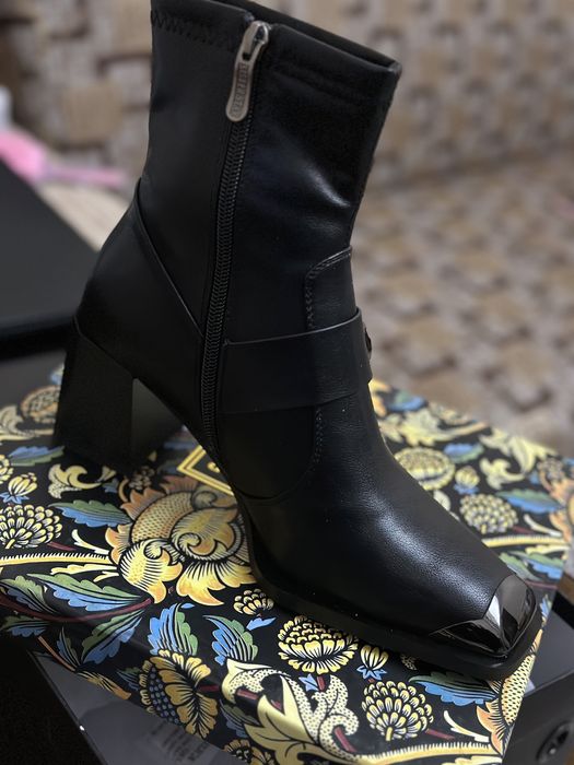 Ботинки фирмы Sister