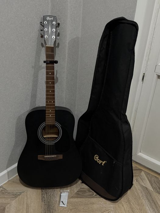 Акустическая гитара CORT AD810 + комплект