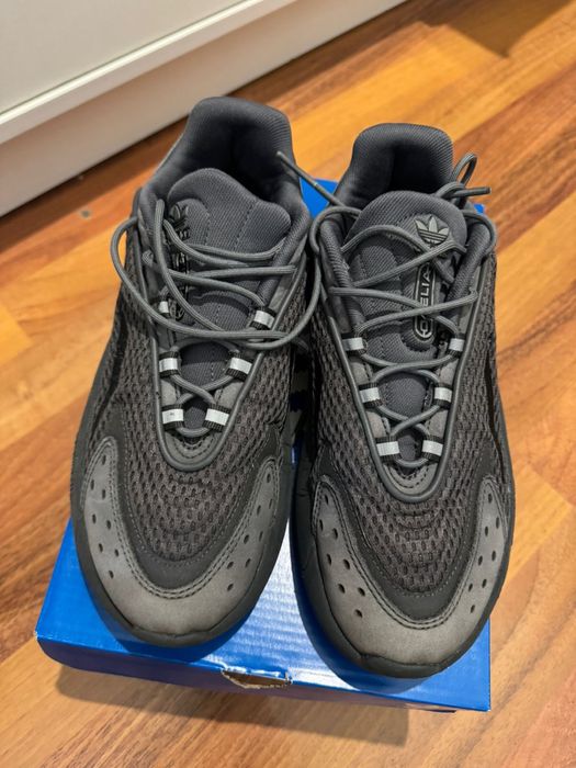 Кроссовки Adidas Ozelia