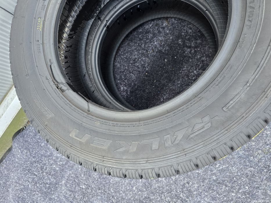 215 65 17c falken m+s NOI FARA ETICHETA