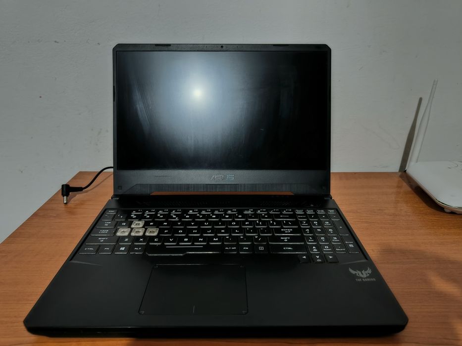 Laptop Gaming ASUS FX505DT Ryzen 5 3550H 16Gb RAM GTX 1650 256Gb SSD