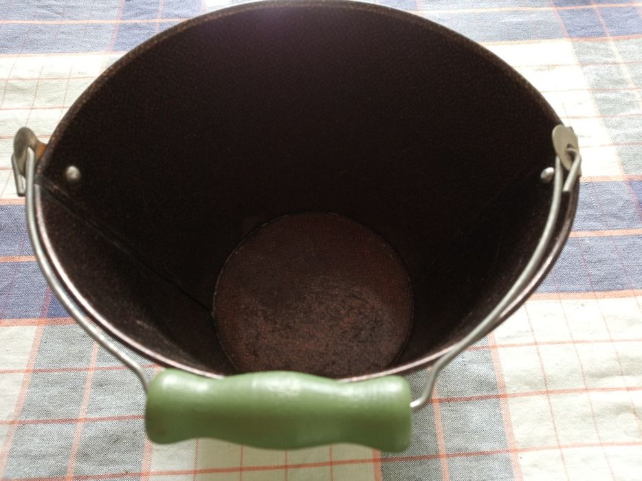 Детско дървено конче,триколка и метална кофичка