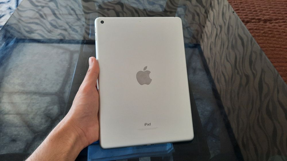 Apple iPad 5 128GB Cellular + Wi-Fi