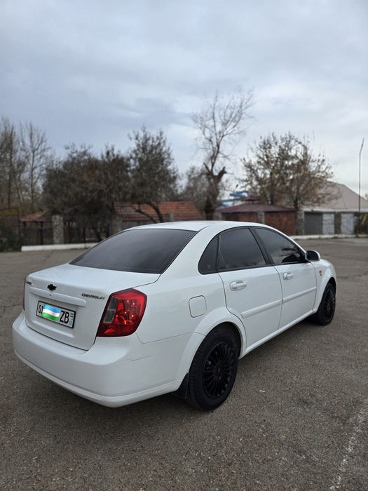 Lasetti avtamat srochna