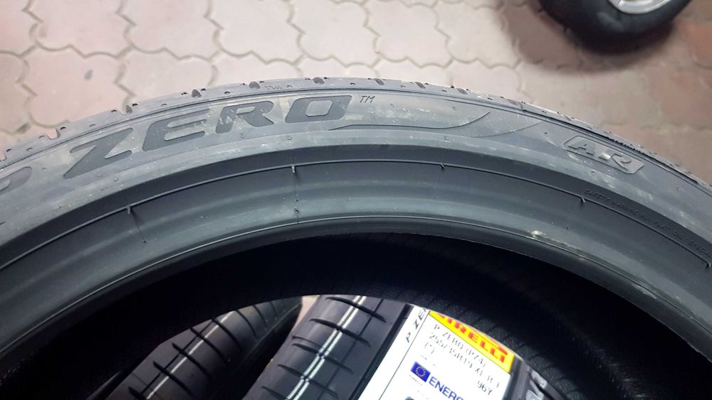 anvelope Pirelli 225/40/19 cu 255/35/19 run flat