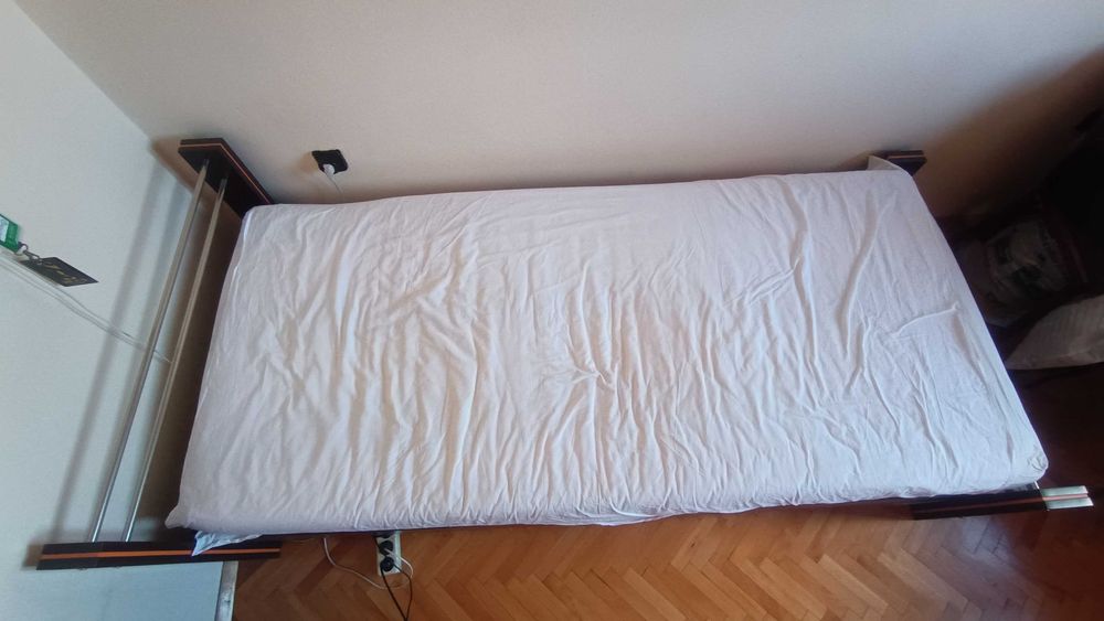 Единично легло (рамка)