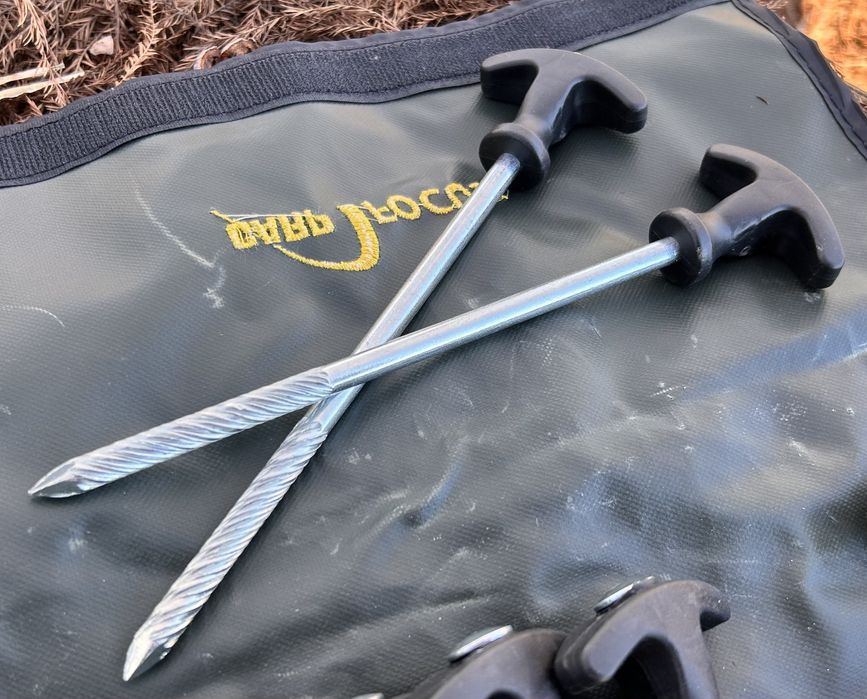 „Нов комплект 10 колчета за палатка 20 см с калъф – здрава стомана, ле