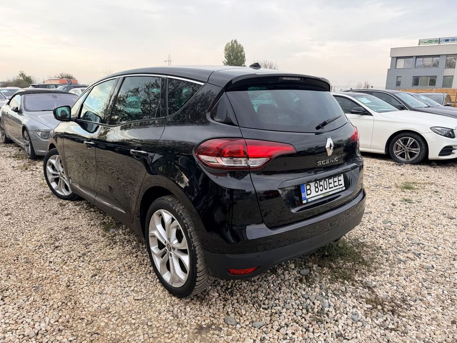 Renault Scenic 6000e avans 5000e în rate 3 luni