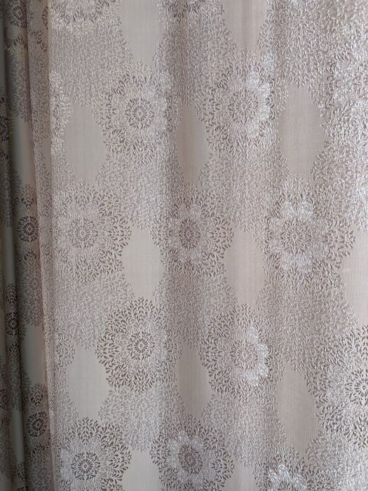 Продам шторы 3 комплекта тюль и штора