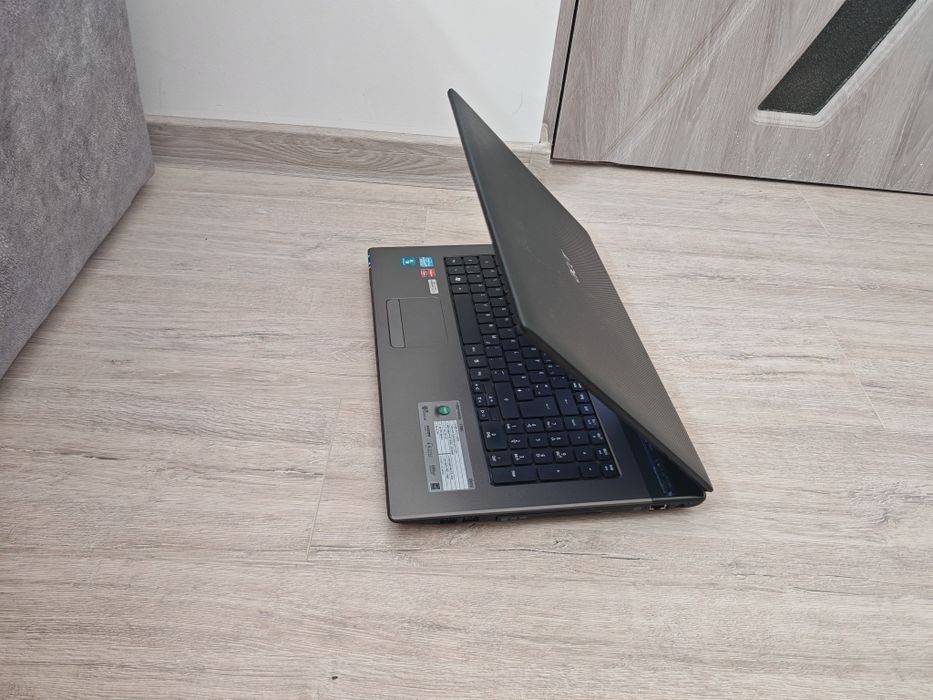 Laptop Acer Aspire cu i5 și baterie nouă