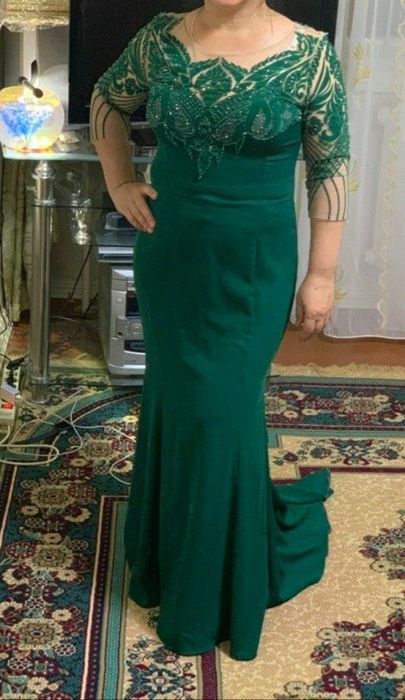 Шикарное вечернее платье