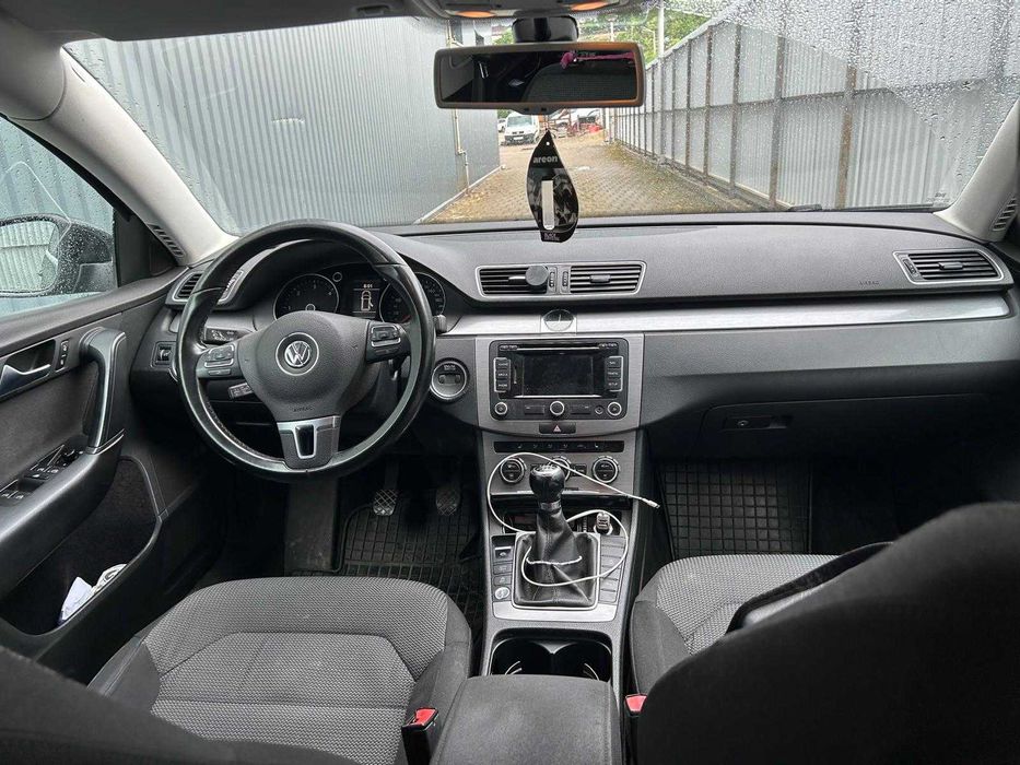 VW Passat 2.0 TDI BlueMotion, 140 CP,Xenon, Full LED, Keyless, Euro 5,stare f buna