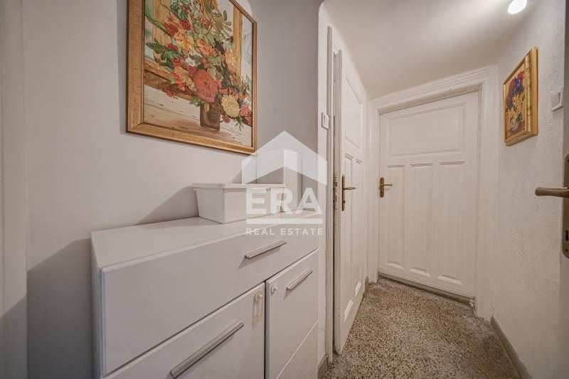 Продава се Тристаен апартамент в София, Център - 110 кв.м за 3199 €/кв.м - Снимка #10