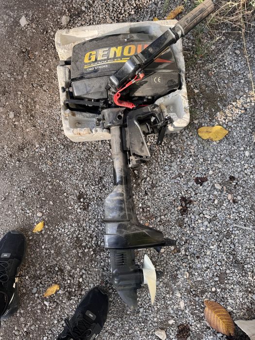 Лодка с двигател ,продажба и по отделно