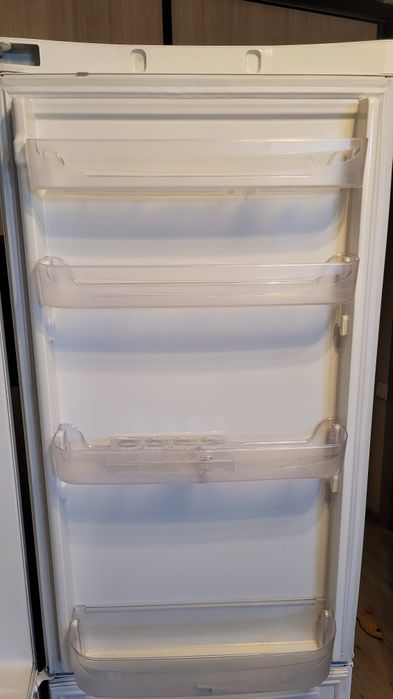 Холодильник Indesit BIA 18