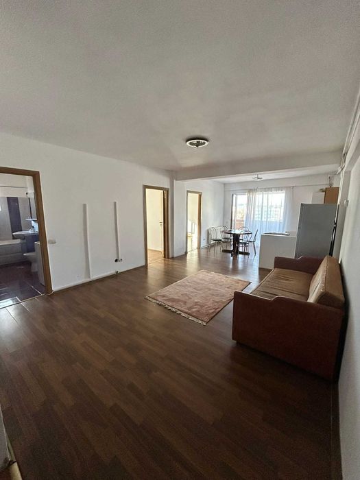 Închiriez apartament semimobilat apahida, 3 camere, zona centrala