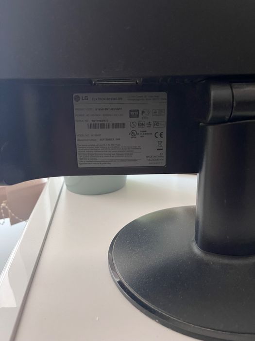 Монитор LG Flatron W1934S