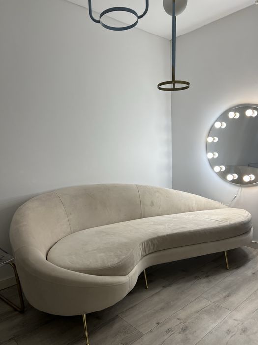 Canapea crem moderna