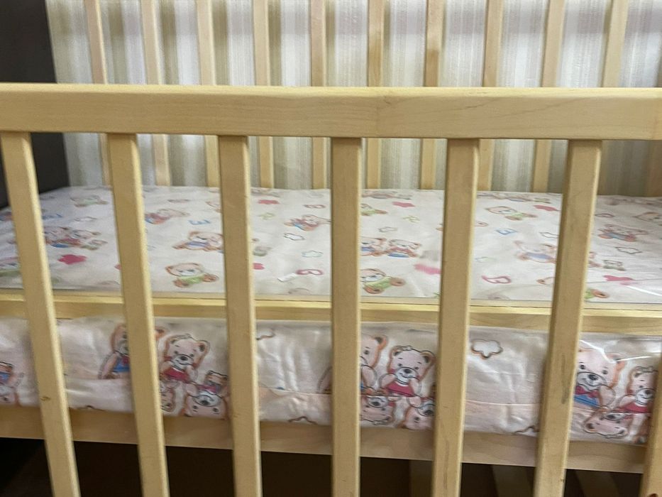 Продается Манеж-кровать.