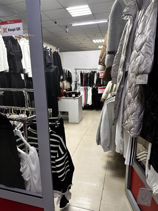 Продам бутик в ТЦ Гулжан