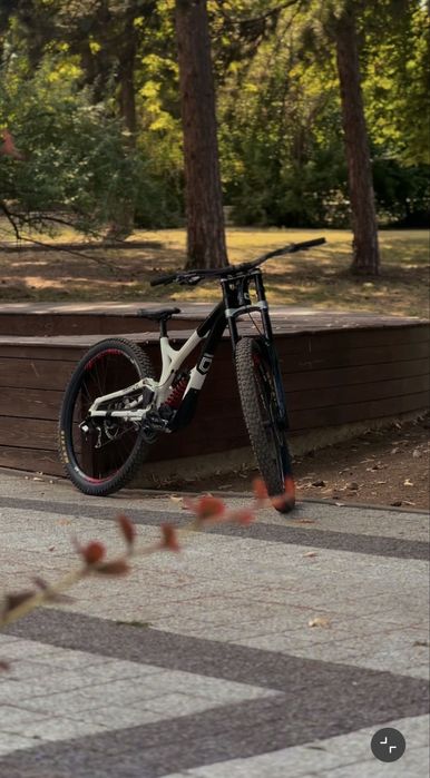 Commencal Supreme V4.3 2021 DH