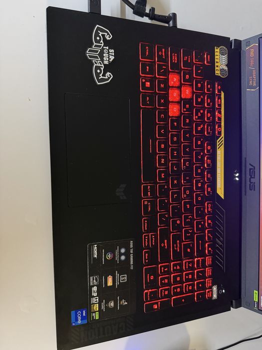 Геймърски лаптоп Asus tuf f17 rtx4070/intel i7