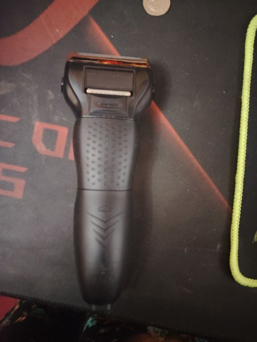 Elektrik shaver(soqol olish mashinkasi )