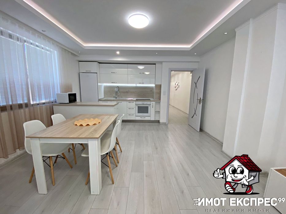 Продава се Тристаен апартамент в Асеновград - 90 кв.м за 5 €/кв.м - Снимка #5