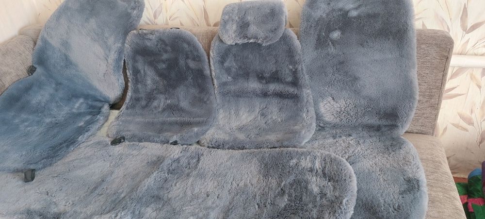 Продам Чехлы на машину