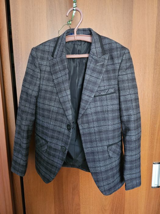 Продам детский пиджак