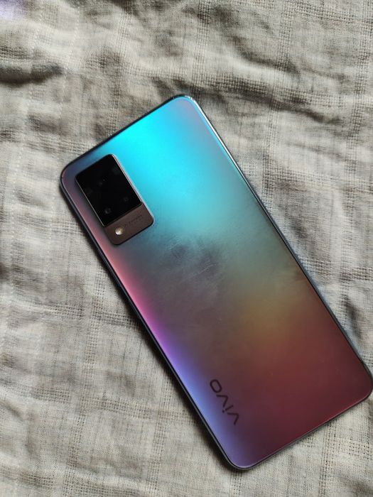 Vivo V21 12/128gb kelishamiz