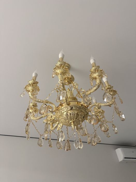 Люстра шикарная 8 рожковая