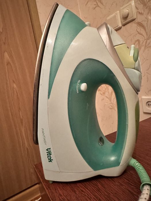 Парогенератор, утюг, гладильная доска