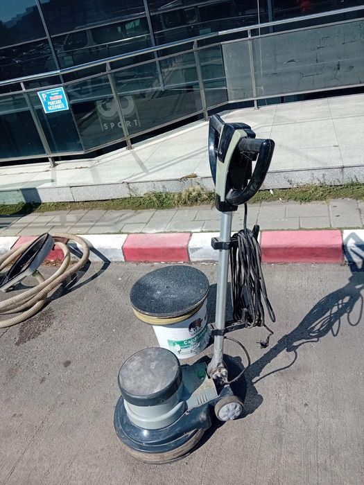 Mașină slefuit pardoseala