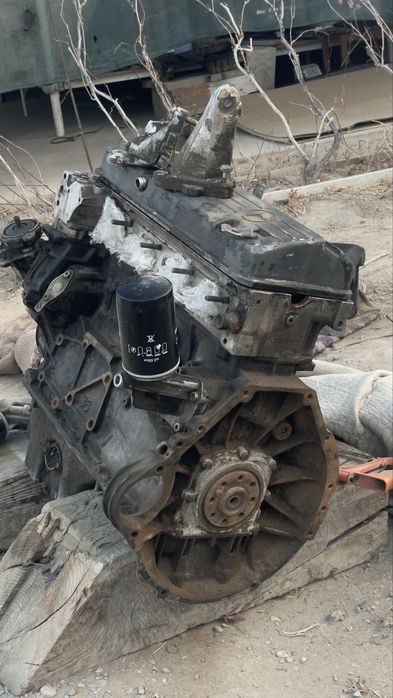 W124 ,190 М102 мотор 2.0 коленвал