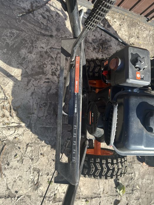 Продам Снегоочиститель