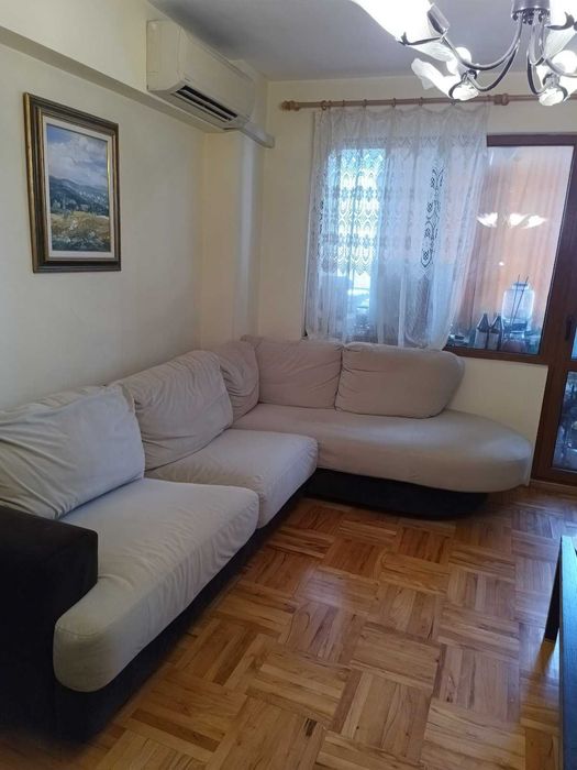 Диван за хол в добро състояние