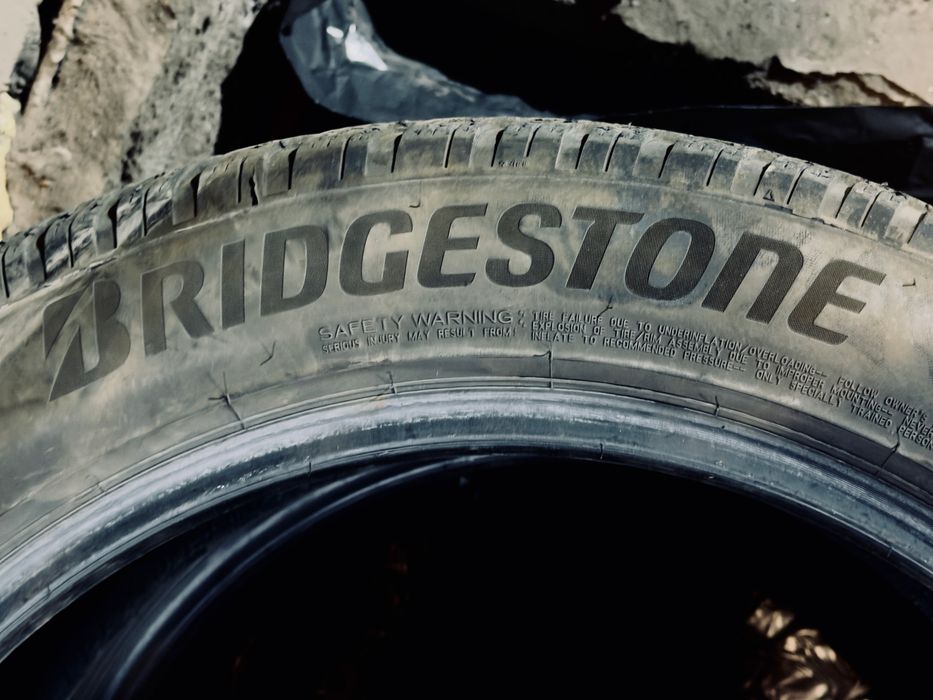 Зимни гуми Bridgestone Blizzak 285/45 R20.