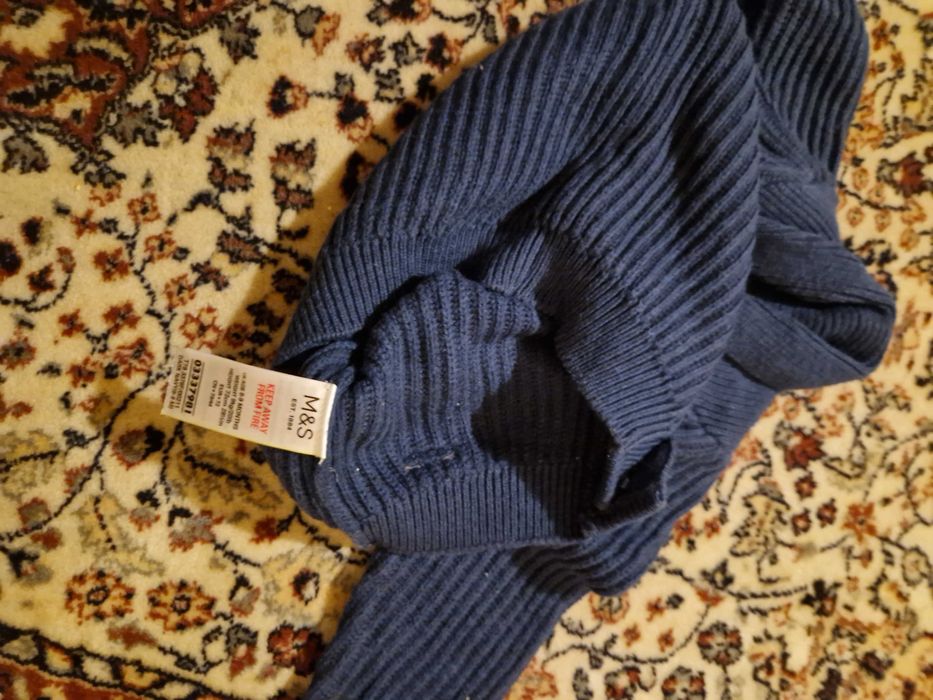 Bluza groasa 6-9 lunii , 9 kg , Mark -Spencer,baietii