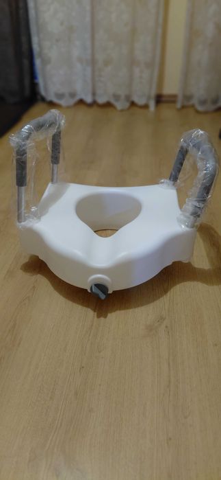 Повдигаща седалка за тоалетна чиния