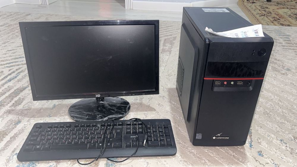 Компьютерный стол сатылады