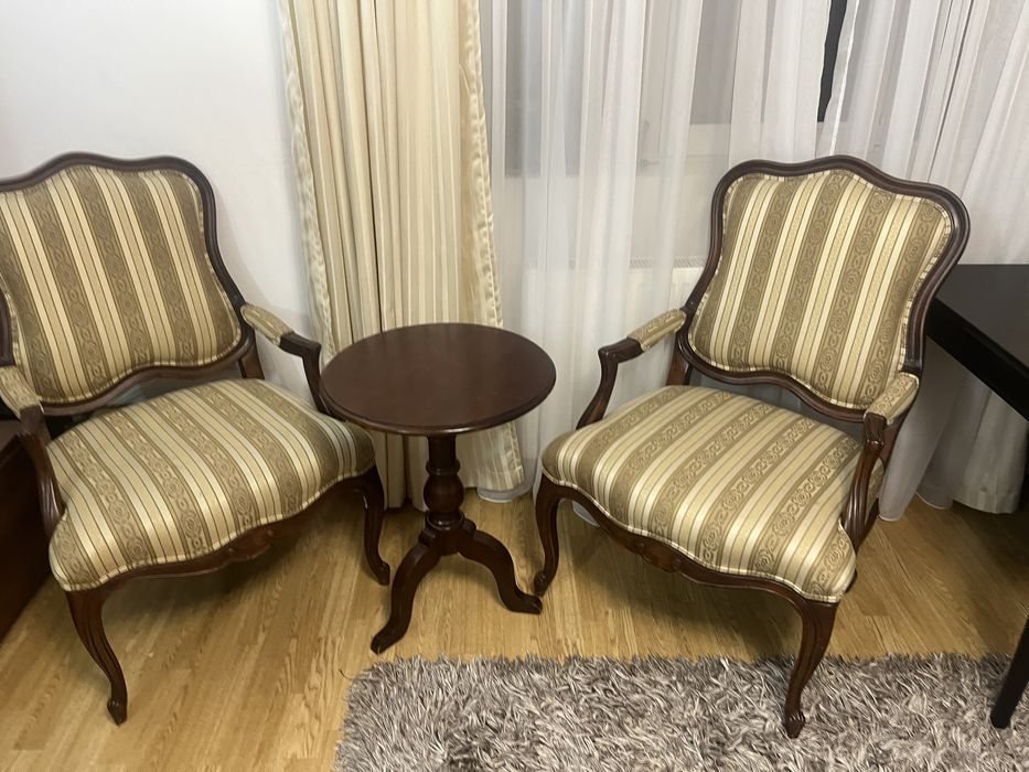 Vand set fotolii ,masuta lemn 4850 ron